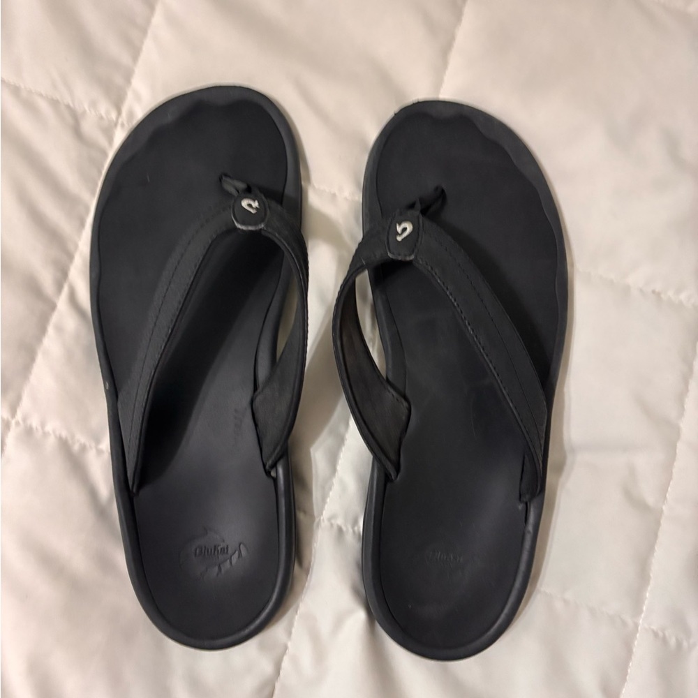 OluKai Ohana size 9